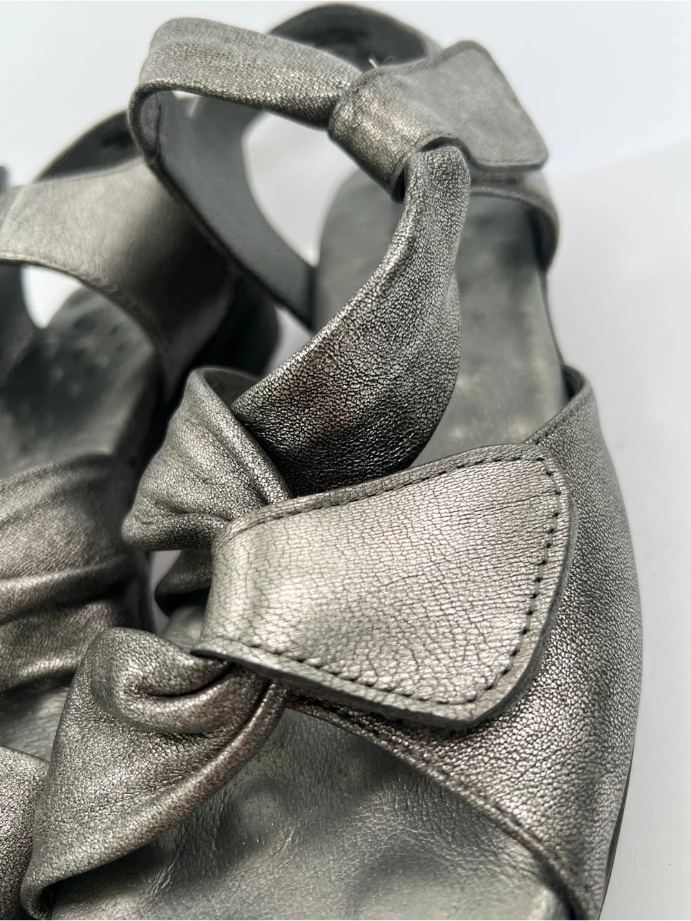 EUC! Elites by Walking Cradle Silver Sandals Size 10.5W